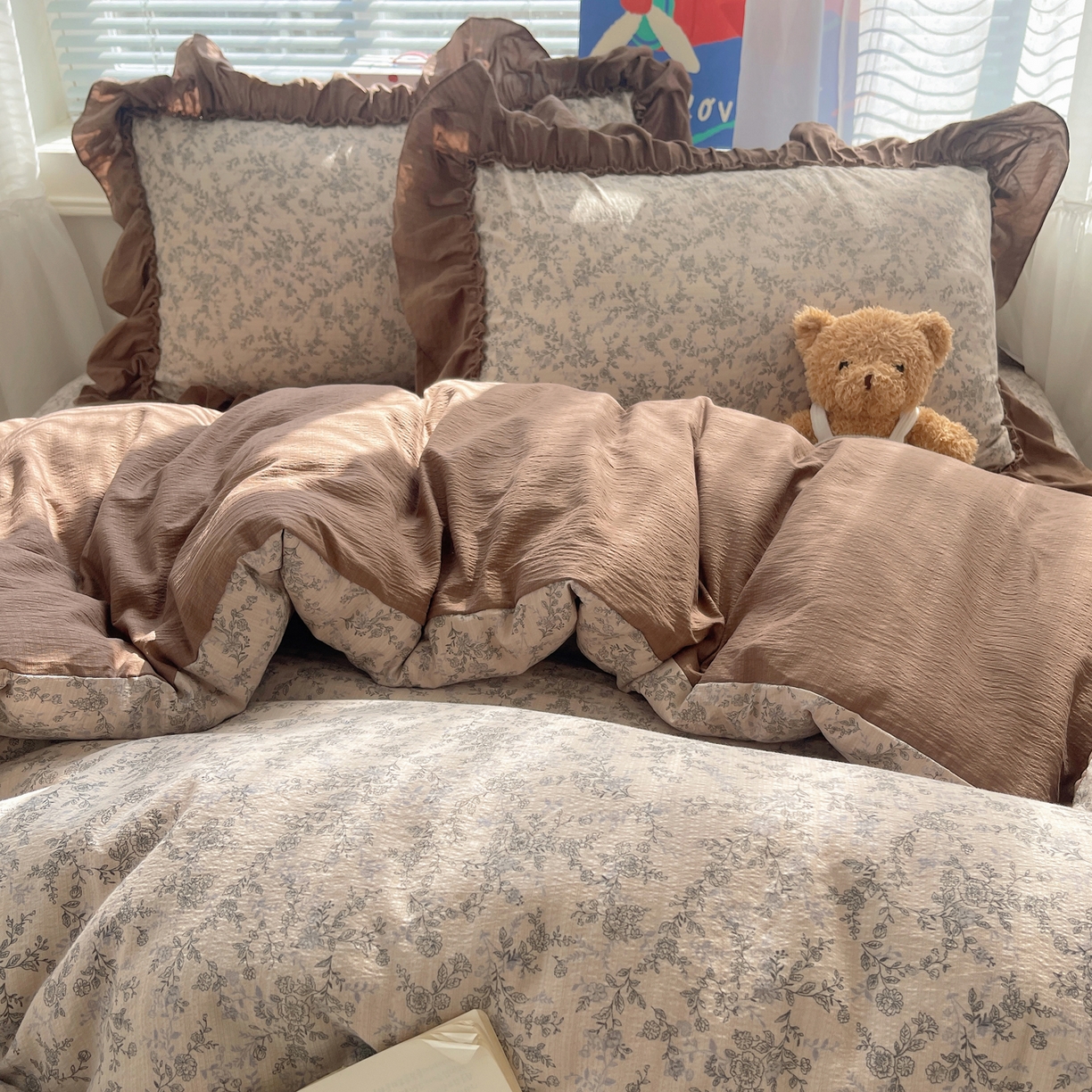 91家纺网 家纺一手货源 找家纺 韩都家居 2026新款云感双层纱床盖四件套 赫本咖