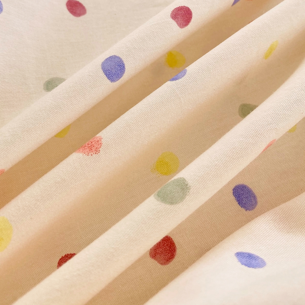 91家纺网 家纺一手货源 找家纺 金丝兔 2026新款纯棉印花单品床笠系列 奶油波点