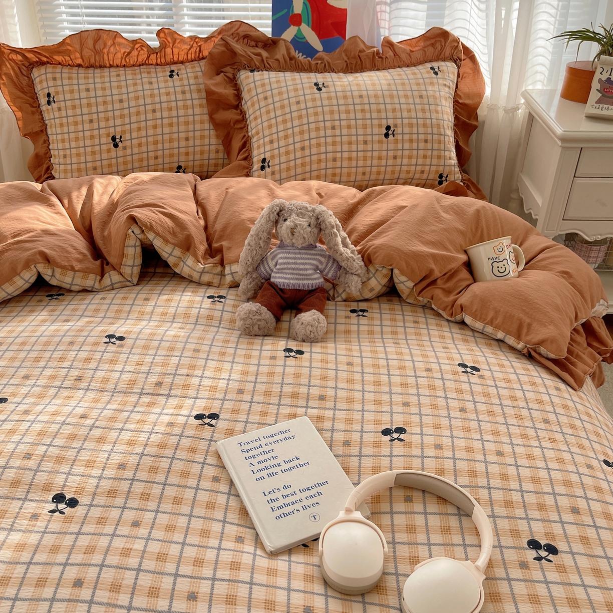 91家纺网 家纺一手货源 找家纺 韩都家居 2026新款云感双层纱床盖四件套 焦糖樱桃