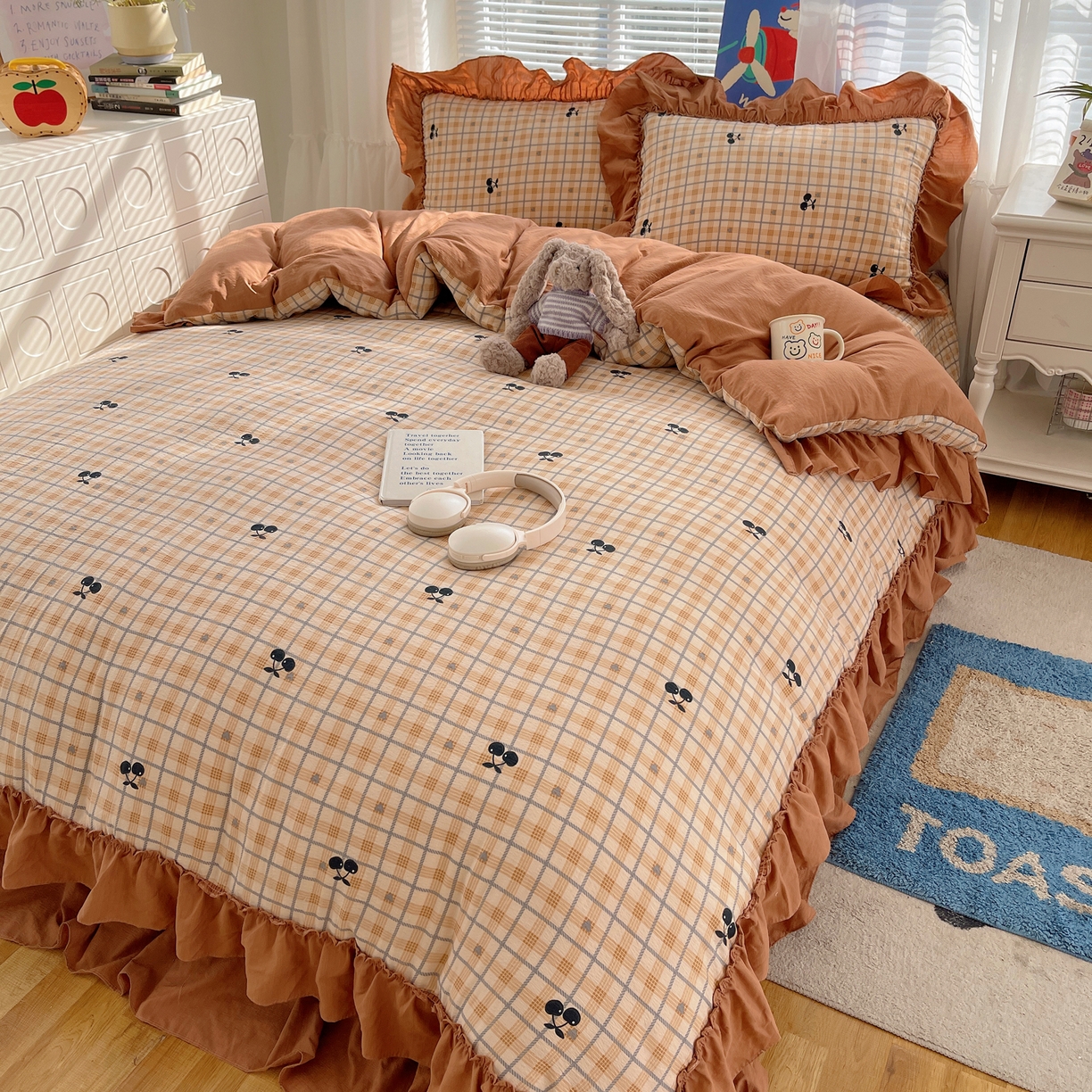 91家纺网 家纺一手货源 找家纺 韩都家居 2026新款云感双层纱床盖四件套 焦糖樱桃