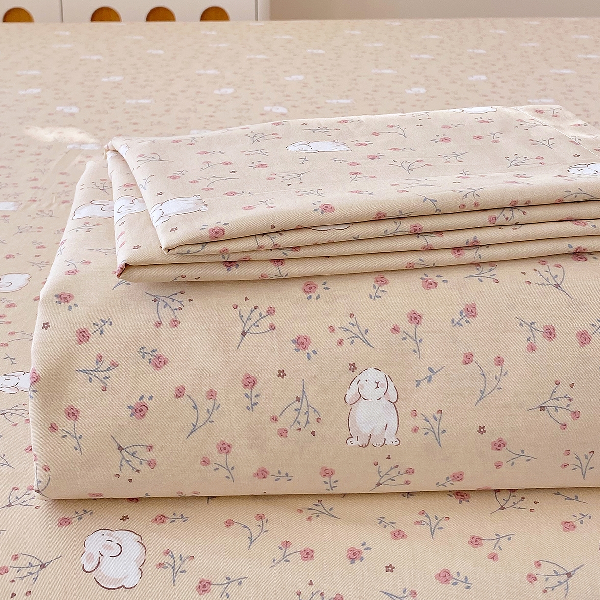 91家纺网 家纺一手货源 找家纺 金丝兔 2026新款纯棉印花单品床笠系列 仙妮兔