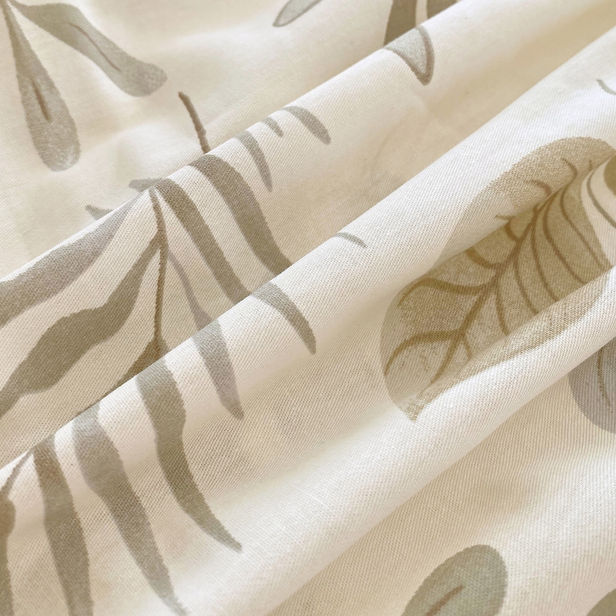 91家纺网 家纺一手货源 找家纺 金丝兔 2026新款纯棉印花单品床笠系列 叶语-绿