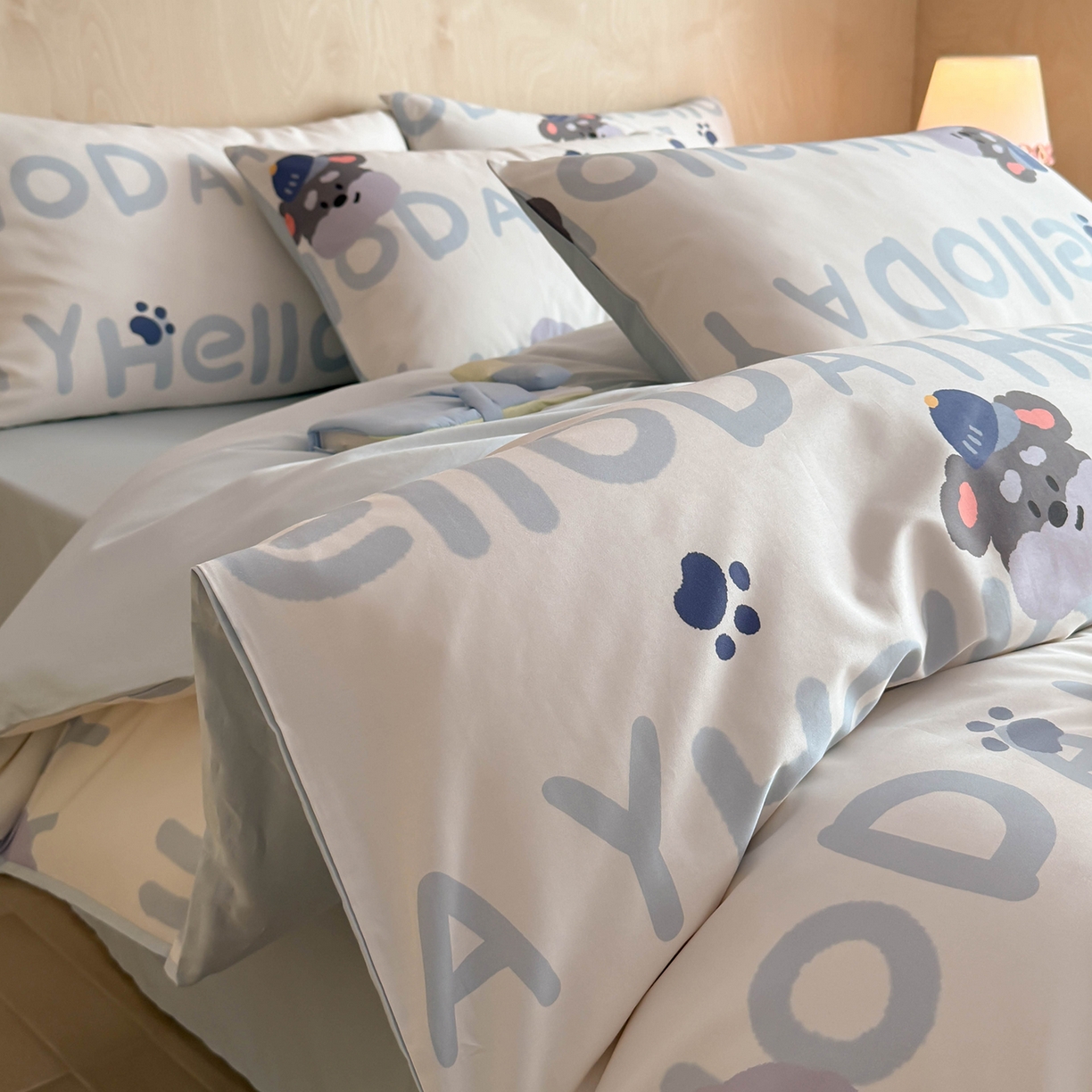 91家纺网 家纺一手货源 找家纺 卧趣家纺 2026新款纯棉四件套高级100Pro全棉贡缎卡通四件套 慕朵