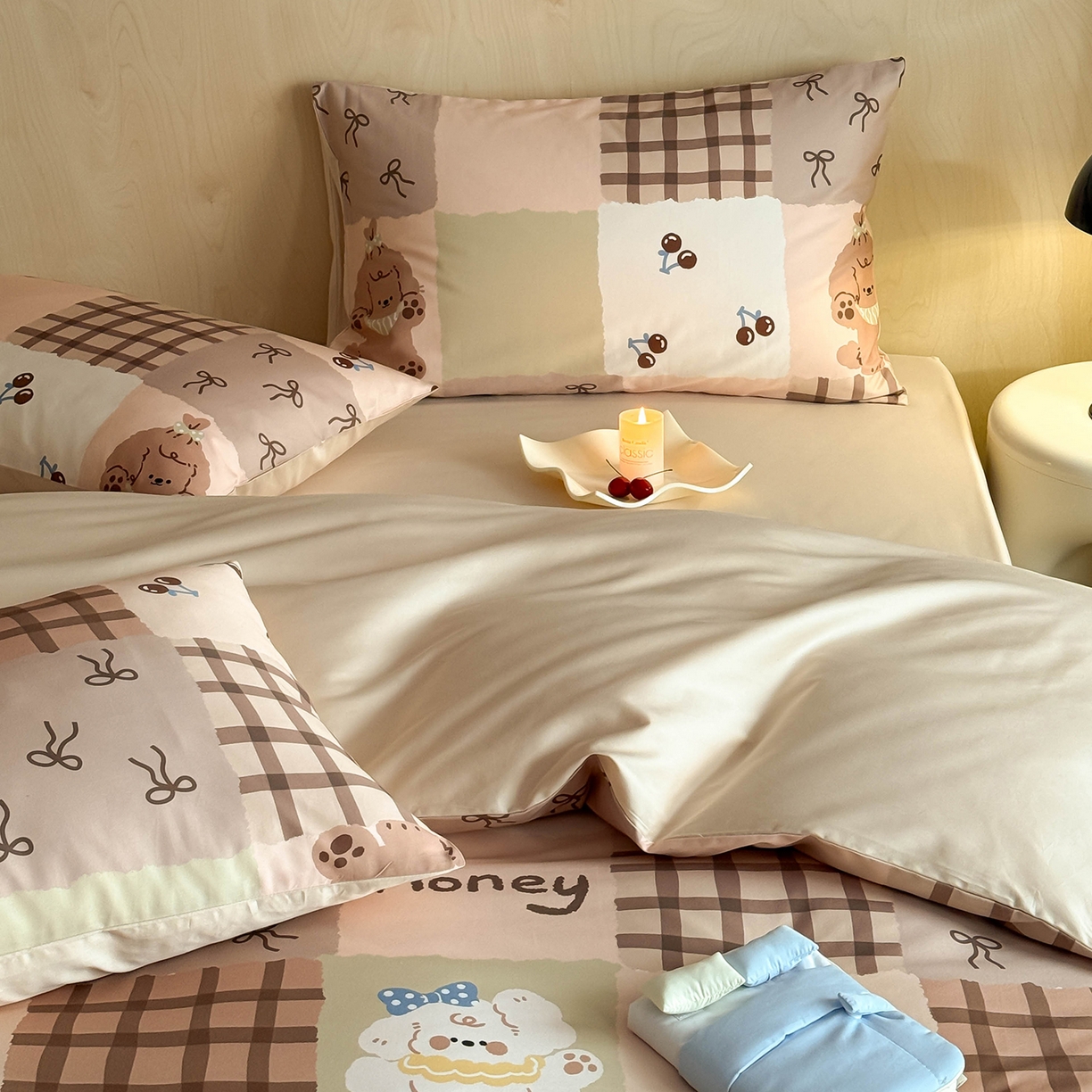 91家纺网 家纺一手货源 找家纺 卧趣家纺 2026新款纯棉四件套高级100Pro全棉贡缎卡通四件套 奇诺