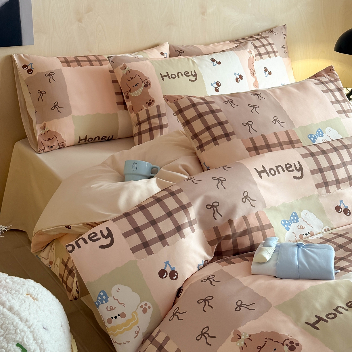 91家纺网 家纺一手货源 找家纺 卧趣家纺 2026新款纯棉四件套高级100Pro全棉贡缎卡通四件套 奇诺