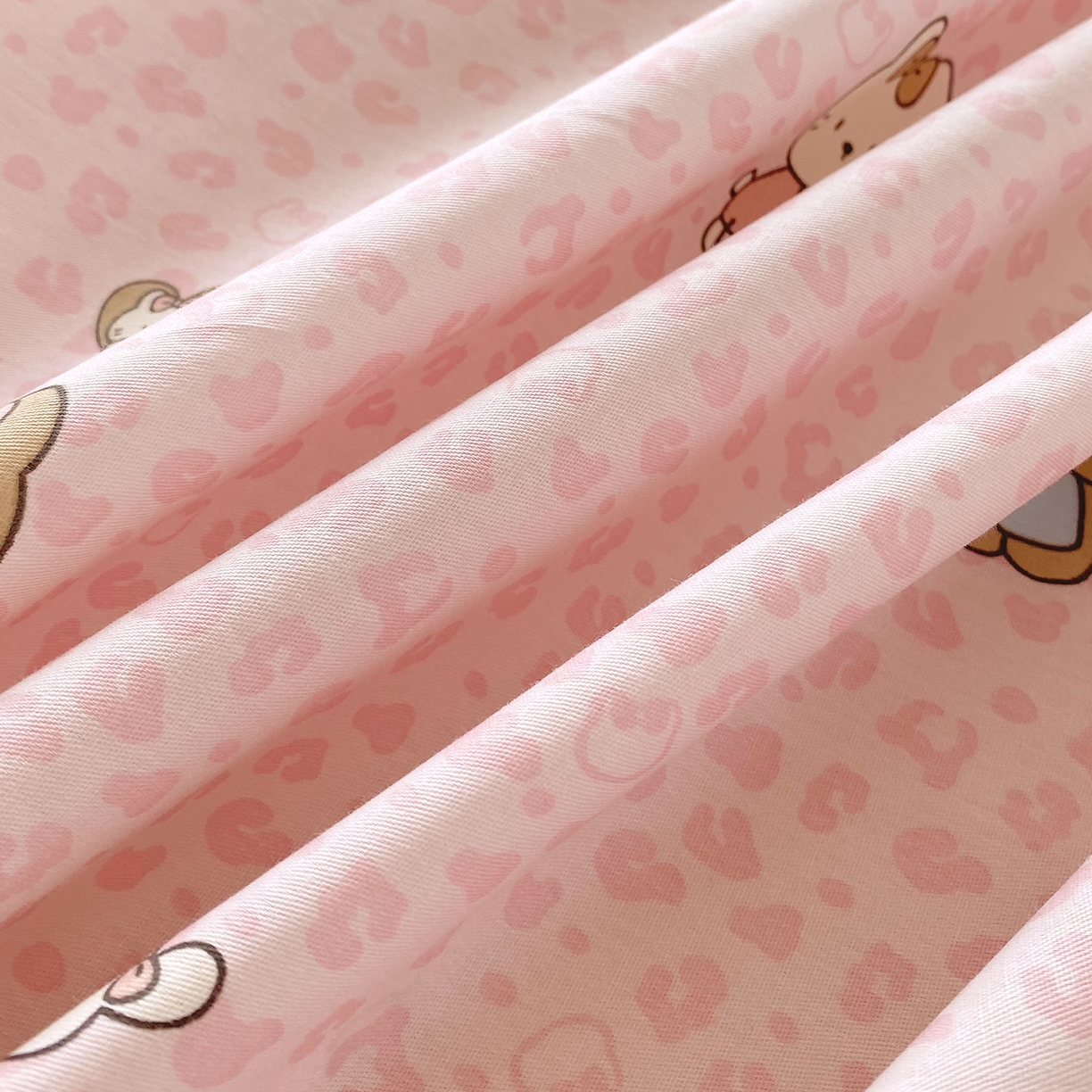 91家纺网 家纺一手货源 找家纺 金丝兔 2026新款纯棉印花单品床单系列 布偶假期