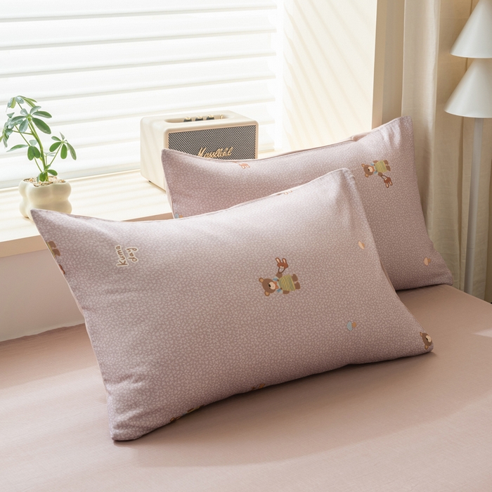 91家纺网 家纺一手货源 找家纺 雯雨家纺 2026新款A类全棉有氧双层纱单枕套 全棉双层纱枕套-朱迪熊