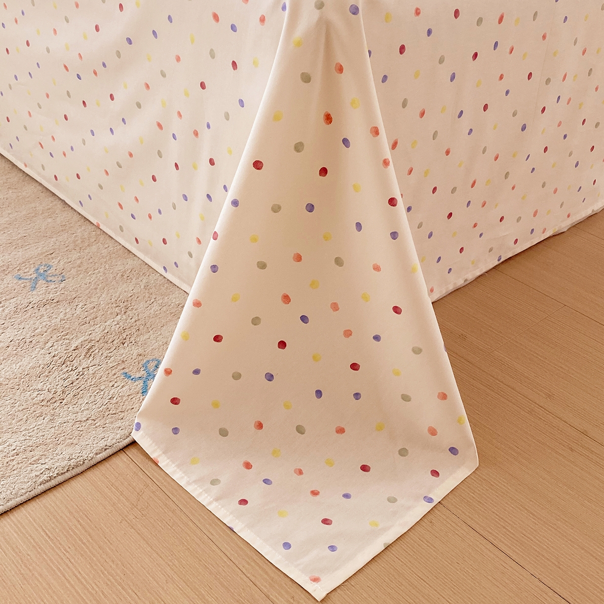 91家纺网 家纺一手货源 找家纺 金丝兔 2026新款纯棉印花单品床单系列 奶油波点