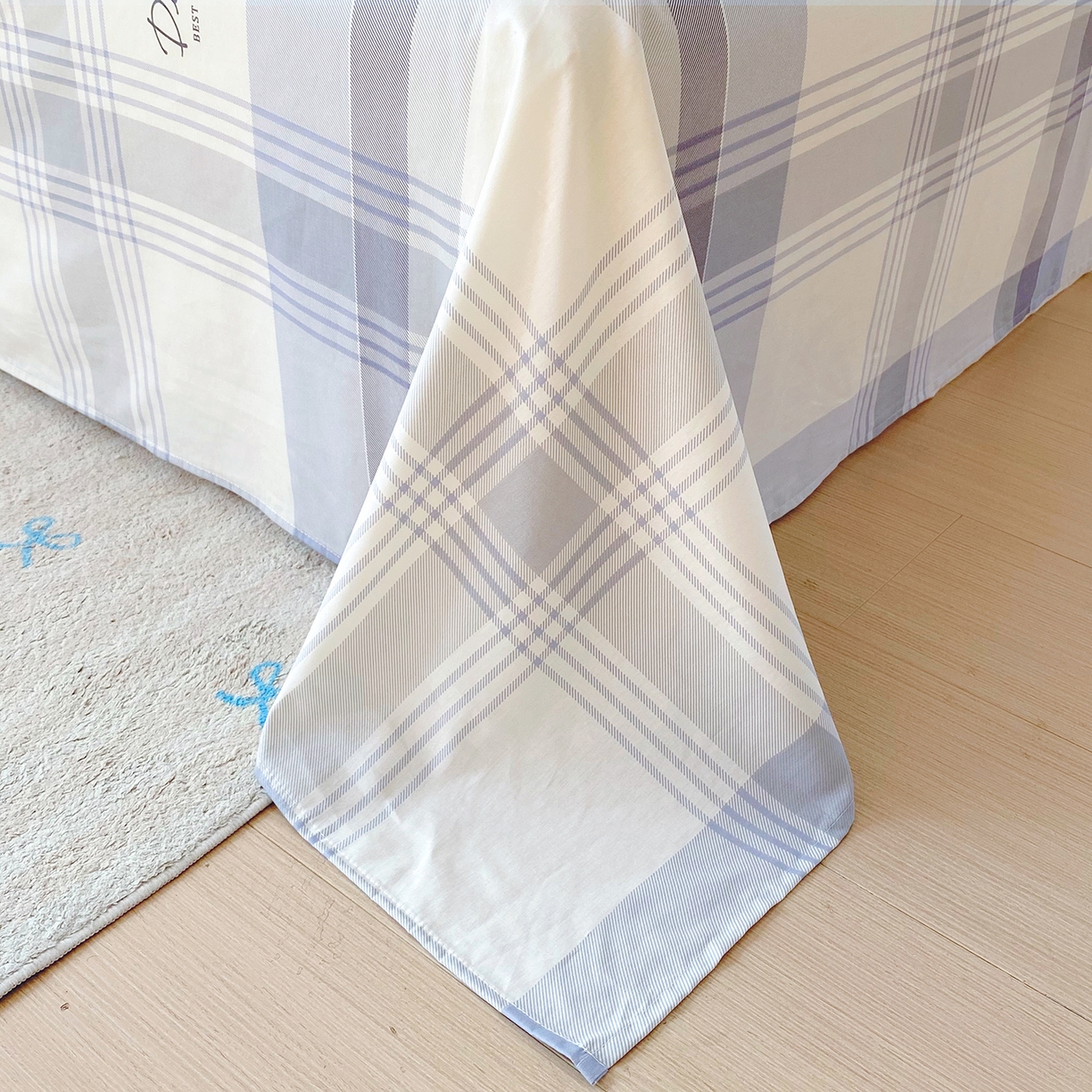 91家纺网 家纺一手货源 找家纺 金丝兔 2026新款纯棉印花单品床单系列 浅格念