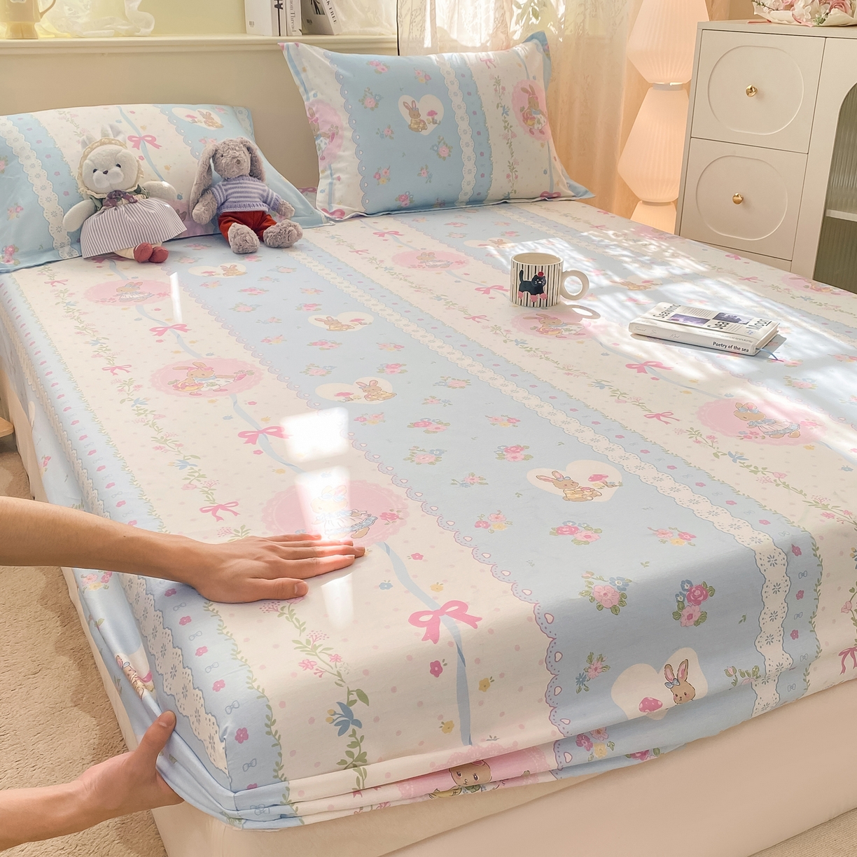 91家纺网 家纺一手货源 找家纺 花梦欣 2026新款全棉印花单品系列-单床笠 花丛兔兰