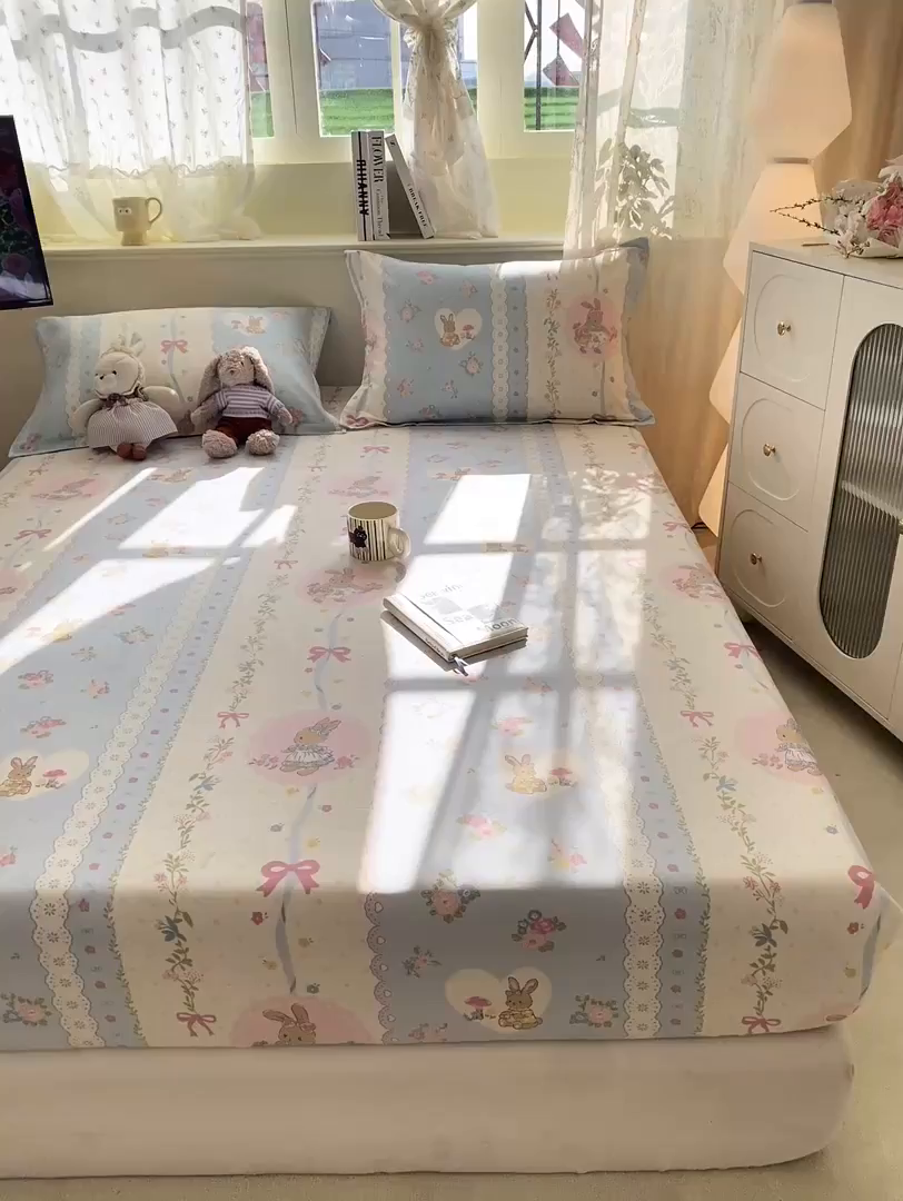 91家纺网 家纺一手货源 找家纺 花梦欣 2026新款全棉印花单品系列-单床笠 花丛兔兰