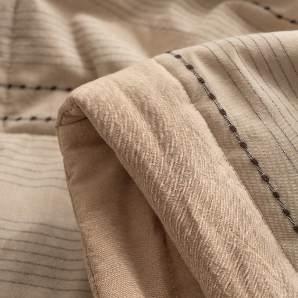 91家纺网 家纺一手货源 找家纺 被窝家纺 2026新款米粒提花全棉水洗棉新疆棉花夏被夏凉被空调被四件套 米粒-卡其