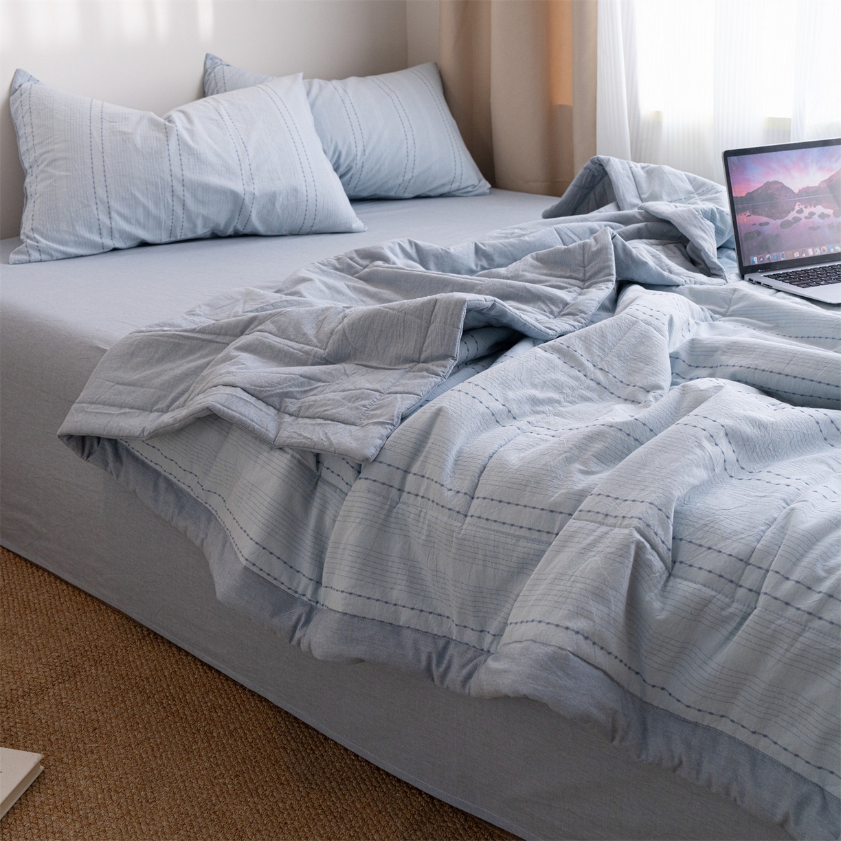 91家纺网 家纺一手货源 找家纺 被窝家纺 2026新款米粒提花全棉水洗棉新疆棉花夏被夏凉被空调被四件套 米粒-天蓝