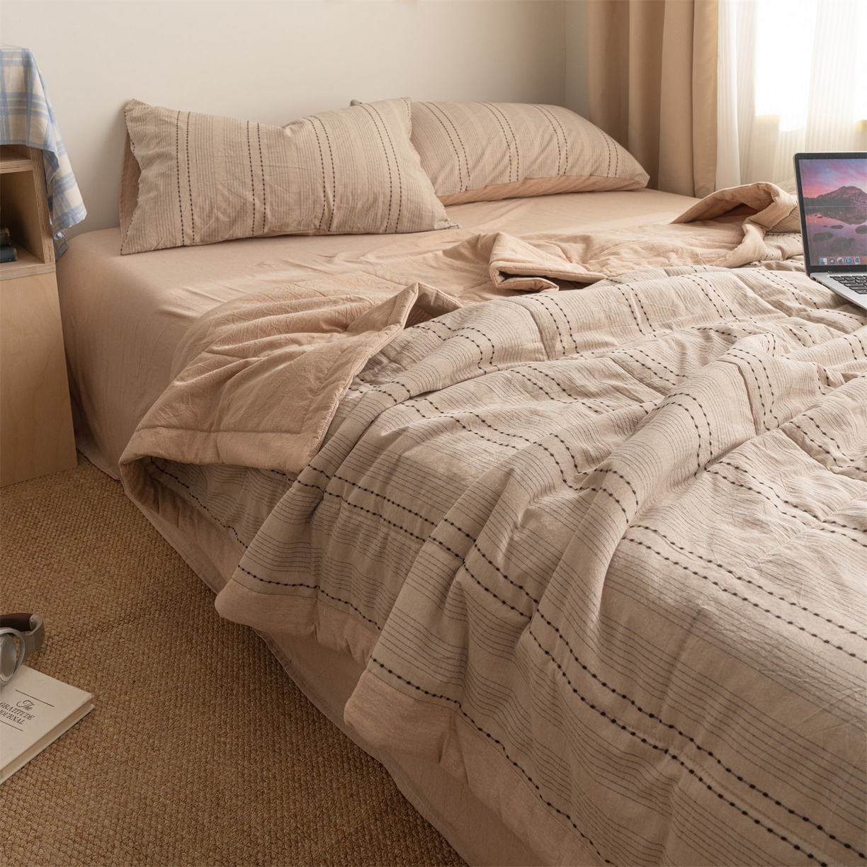 91家纺网 家纺一手货源 找家纺 被窝家纺 2026新款米粒提花全棉水洗棉新疆棉花夏被夏凉被空调被四件套 米粒-卡其