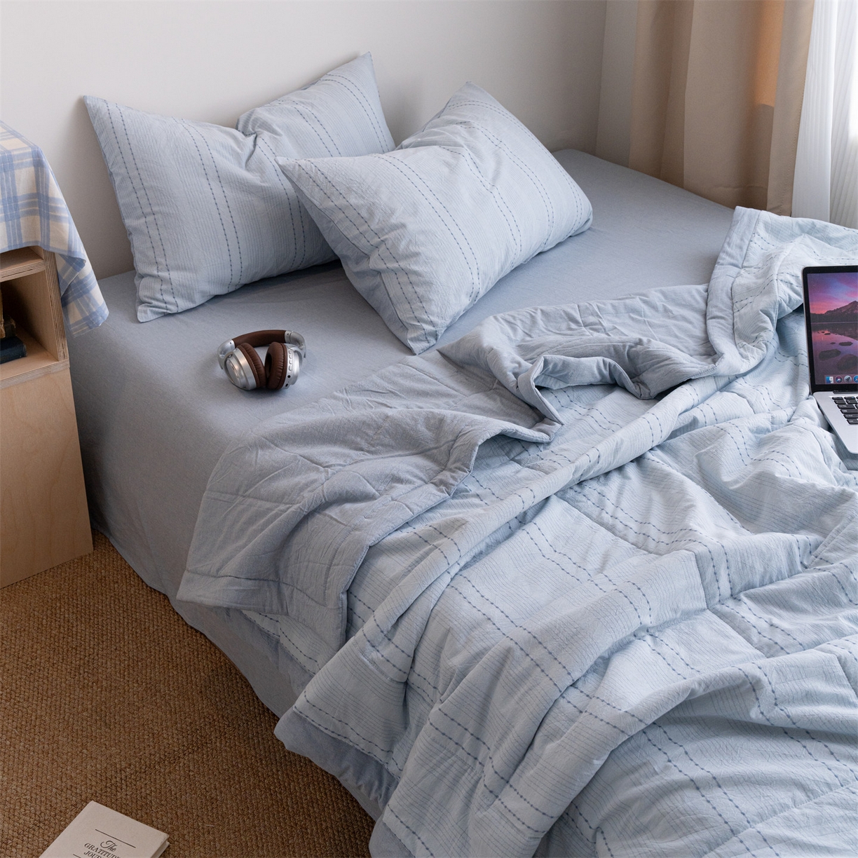 91家纺网 家纺一手货源 找家纺 被窝家纺 2026新款米粒提花全棉水洗棉新疆棉花夏被夏凉被空调被四件套 米粒-天蓝