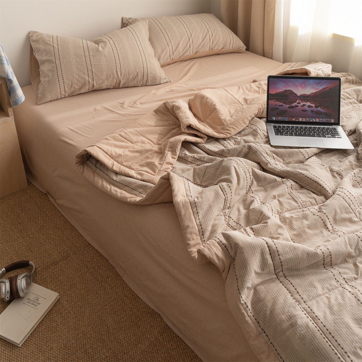 91家纺网 家纺一手货源 找家纺 被窝家纺 2026新款米粒提花全棉水洗棉新疆棉花夏被夏凉被空调被四件套 米粒-卡其