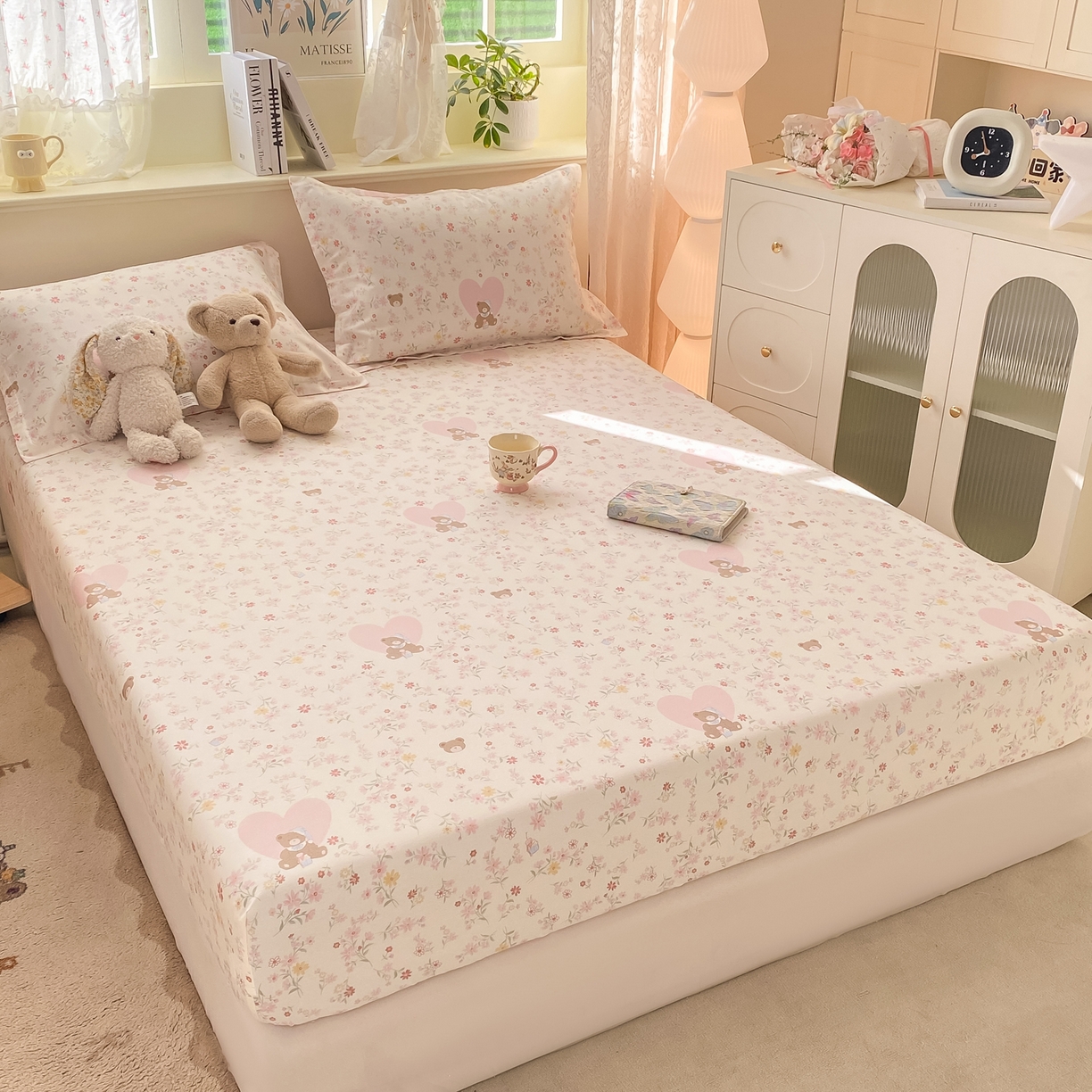 91家纺网 家纺一手货源 找家纺 花梦欣 2026新款全棉印花单品系列-单床笠 旧书折痕粉