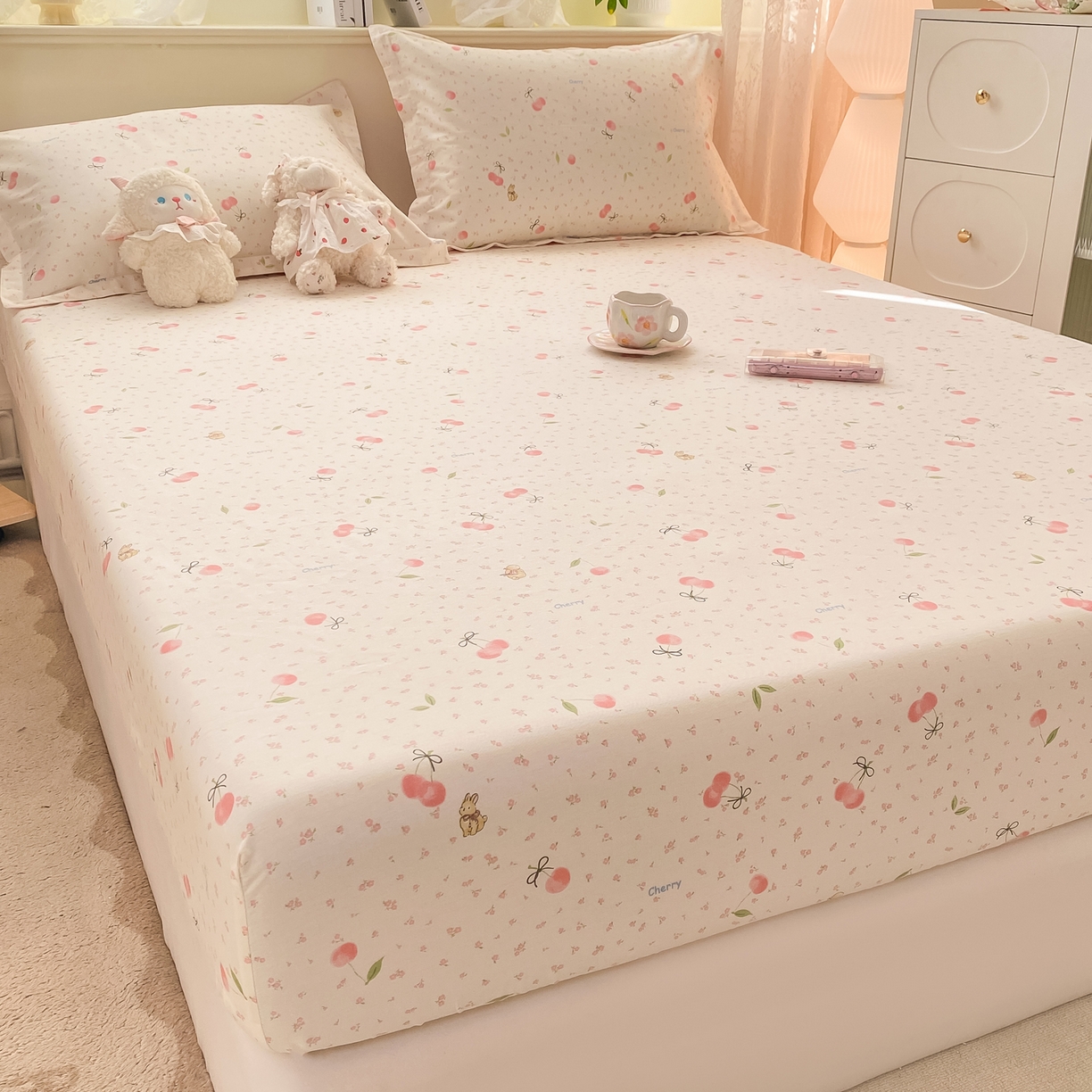 91家纺网 家纺一手货源 找家纺 花梦欣 2026新款全棉印花单品系列-单床笠 樱桃甜宠