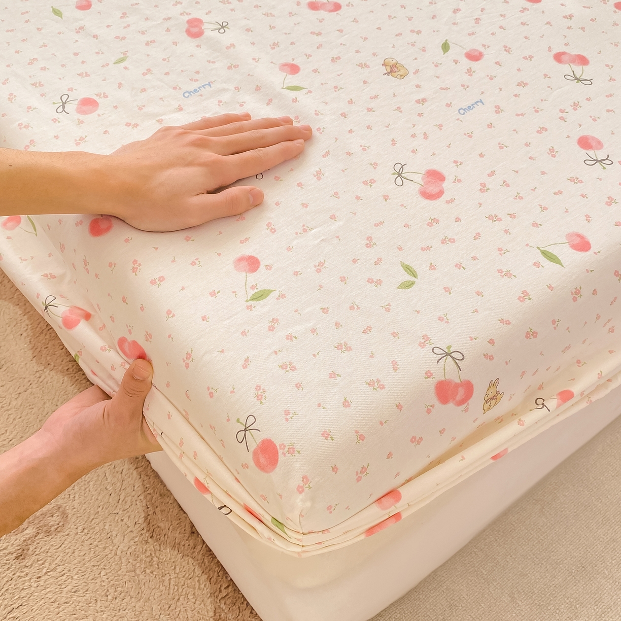 91家纺网 家纺一手货源 找家纺 花梦欣 2026新款全棉印花单品系列-单床笠 樱桃甜宠