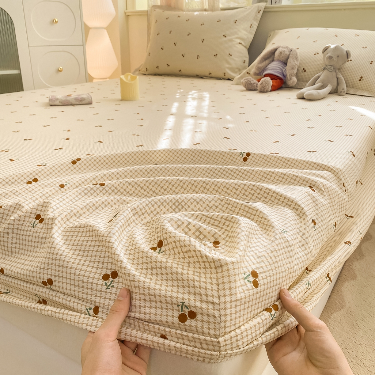 91家纺网 家纺一手货源 找家纺 花梦欣 2026新款全棉印花单品系列-单床笠 樱姿米