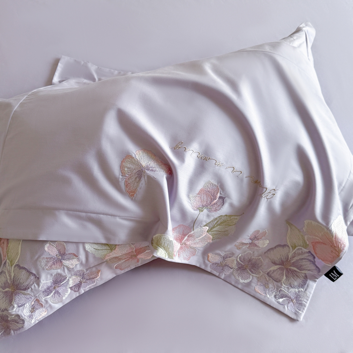 91家纺网 家纺一手货源 找家纺 乐美家纺 2026新款春夏新品全棉刺绣悦璟系列四件套 悦璟（丁香紫）