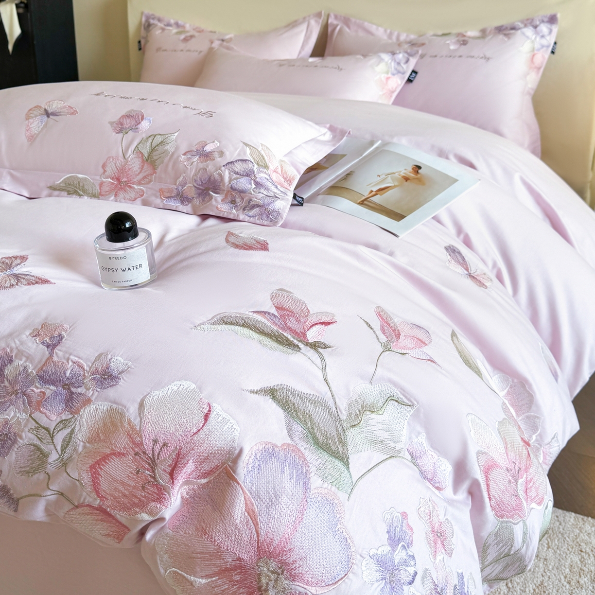 91家纺网 家纺一手货源 找家纺 乐美家纺 2026新款春夏新品全棉刺绣悦璟系列四件套 悦璟（微微粉）