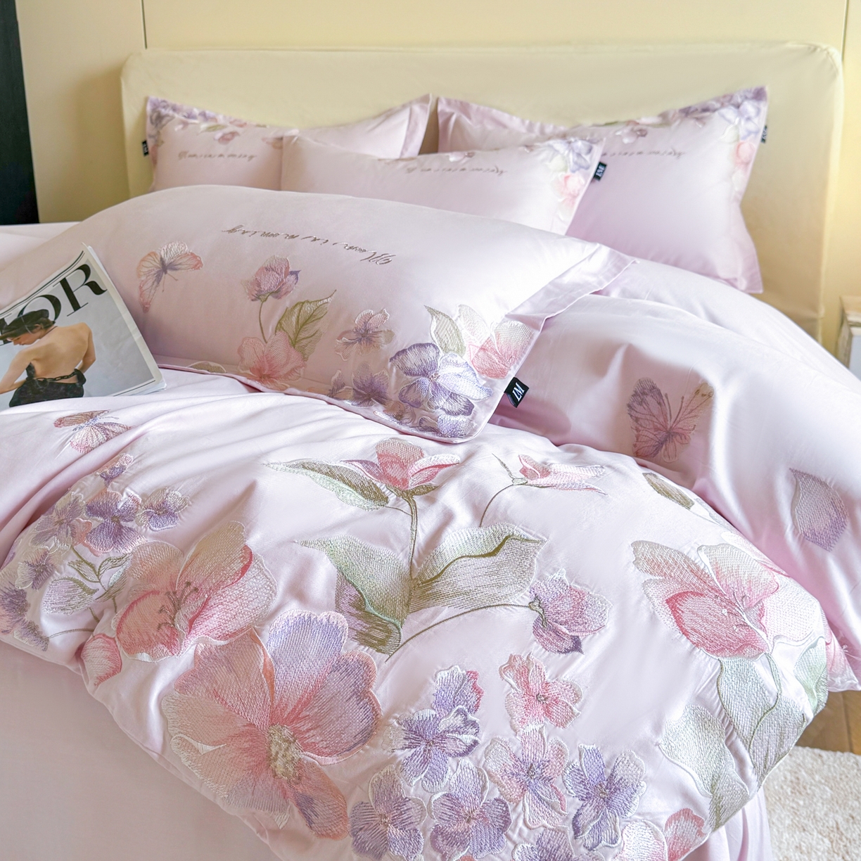 91家纺网 家纺一手货源 找家纺 乐美家纺 2026新款春夏新品全棉刺绣悦璟系列四件套 悦璟（微微粉）