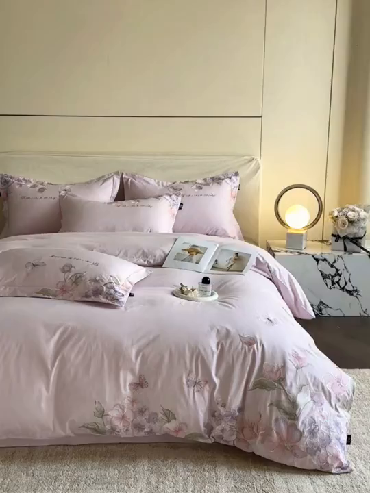 91家纺网 家纺一手货源 找家纺 乐美家纺 2026新款春夏新品全棉刺绣悦璟系列四件套 悦璟（微微粉）