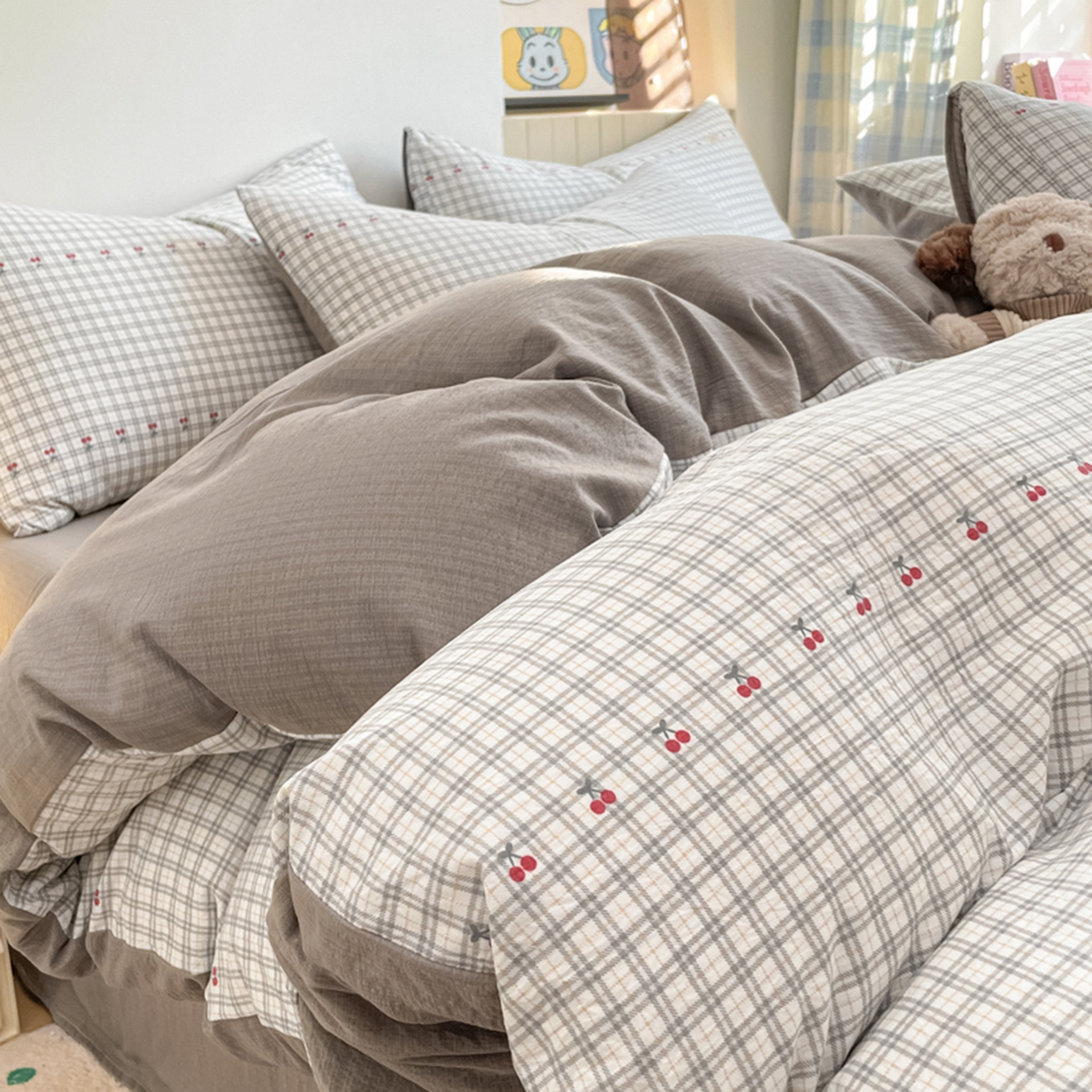 91家纺网 家纺一手货源 找家纺 云玲时尚 2026新款古法水洗仿棉云感纱四件套 樱桃格格