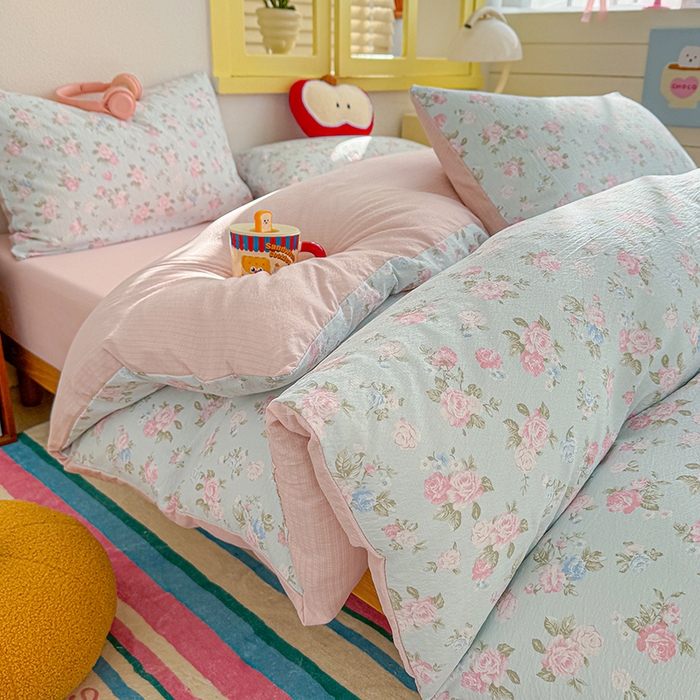 91家纺网 家纺一手货源 找家纺 云玲时尚 2026新款云感双层纱印花四件套 春日限定