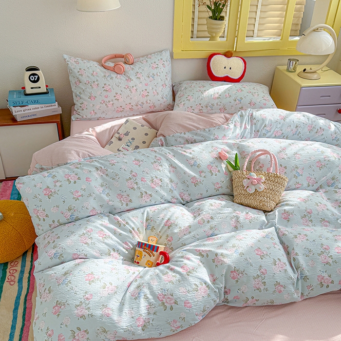 91家纺网 家纺一手货源 找家纺 云玲时尚 2026新款云感双层纱印花四件套 春日限定