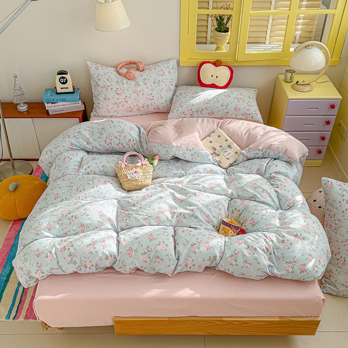 91家纺网 家纺一手货源 找家纺 云玲时尚 2026新款云感双层纱印花四件套 春日限定