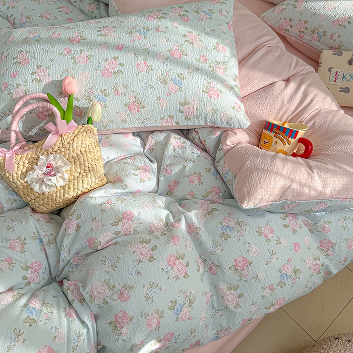 91家纺网 家纺一手货源 找家纺 云玲时尚 2026新款云感双层纱印花四件套 春日限定