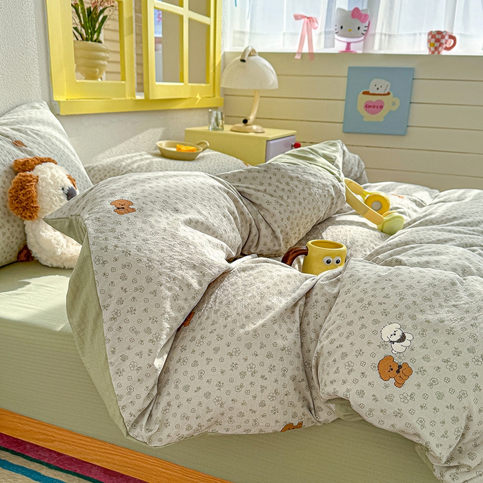 91家纺网 家纺一手货源 找家纺 云玲时尚 2026新款云感双层纱印花四件套 点点小狗