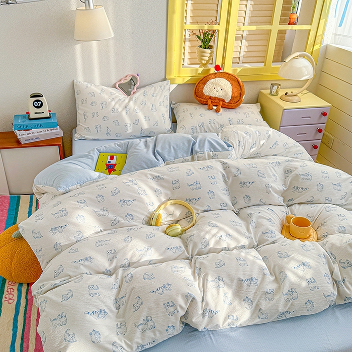 91家纺网 家纺一手货源 找家纺 云玲时尚 2026新款云感双层纱印花四件套 韩范小猫