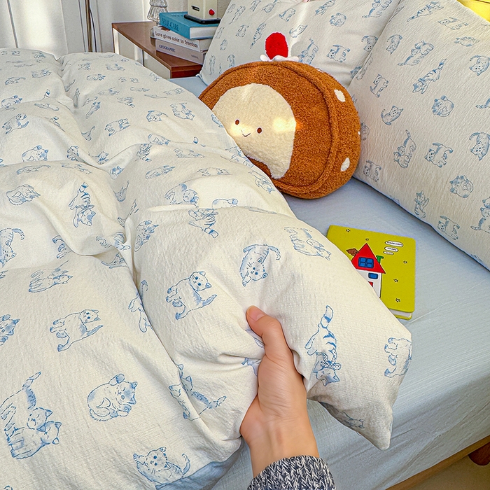 91家纺网 家纺一手货源 找家纺 云玲时尚 2026新款云感双层纱印花四件套 韩范小猫