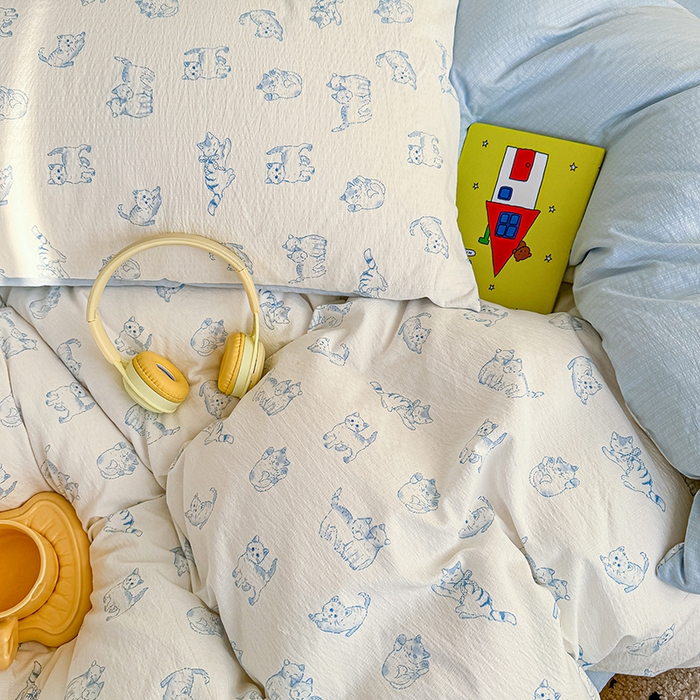 91家纺网 家纺一手货源 找家纺 云玲时尚 2026新款云感双层纱印花四件套 韩范小猫