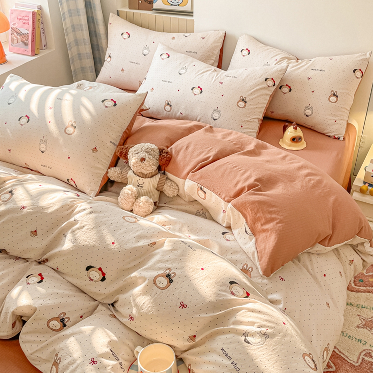 91家纺网 家纺一手货源 找家纺 云玲时尚 2026新款古法水洗仿棉云感纱四件套 焦糖LABUBU