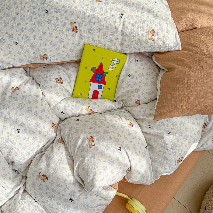 91家纺网 家纺一手货源 找家纺 云玲时尚 2026新款云感双层纱印花四件套 花花腊肠狗