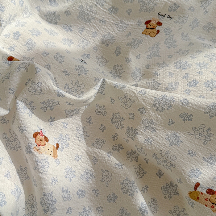 91家纺网 家纺一手货源 找家纺 云玲时尚 2026新款云感双层纱印花四件套 花花腊肠狗