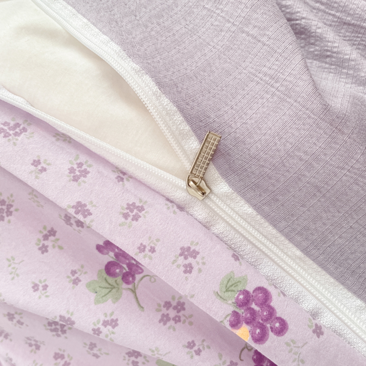 91家纺网 家纺一手货源 找家纺 云玲时尚 2026新款古法水洗仿棉云感纱四件套 葡萄很甜