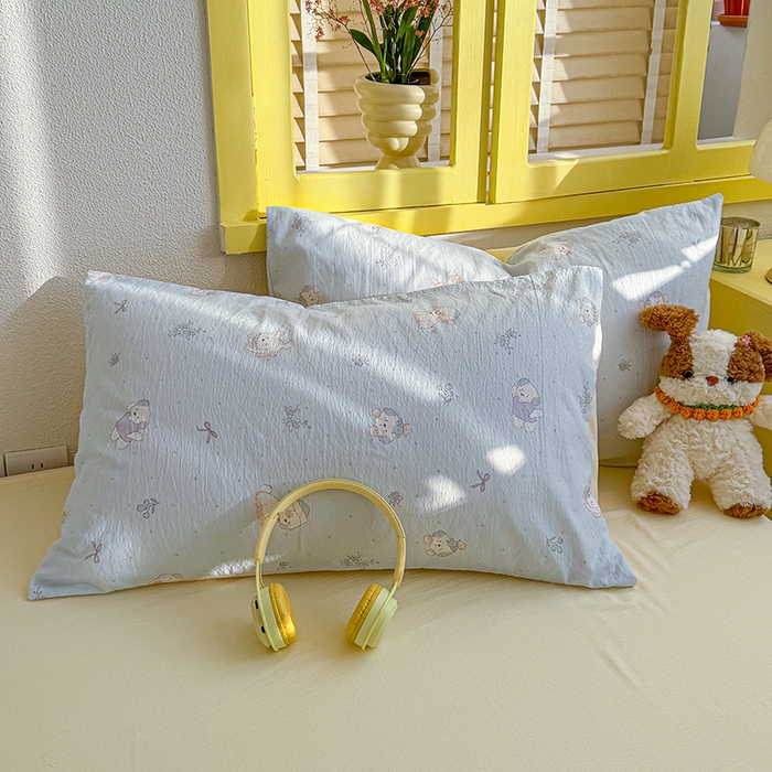 91家纺网 家纺一手货源 找家纺 云玲时尚 2026新款云感双层纱印花四件套 蓝蓝小奶狗