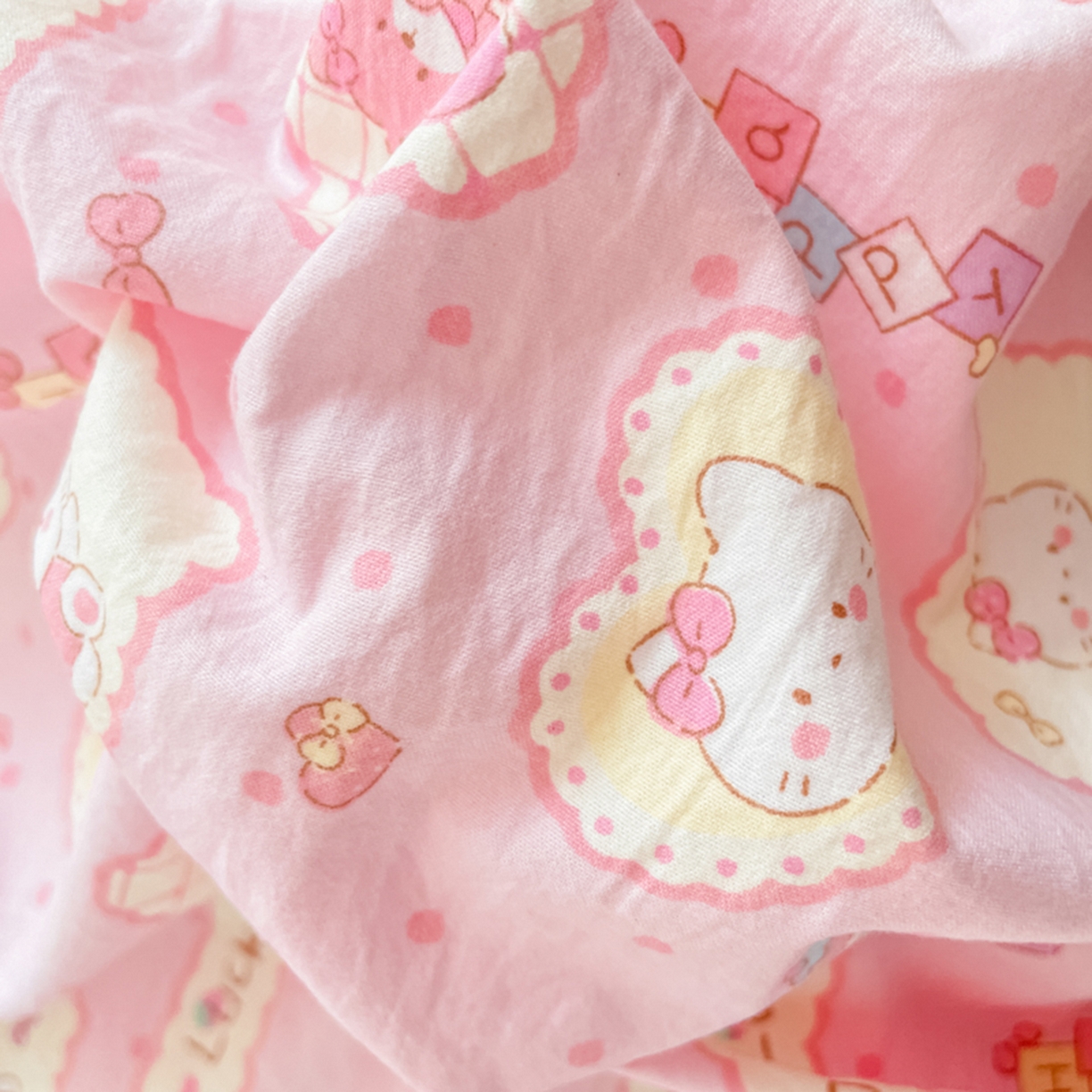 91家纺网 家纺一手货源 找家纺 云玲时尚 2026新款古法水洗仿棉云感纱四件套 甜品小猫