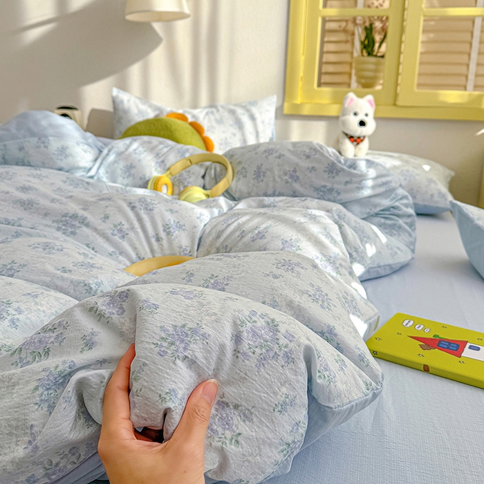 91家纺网 家纺一手货源 找家纺 云玲时尚 2026新款云感双层纱印花四件套 蓝萱