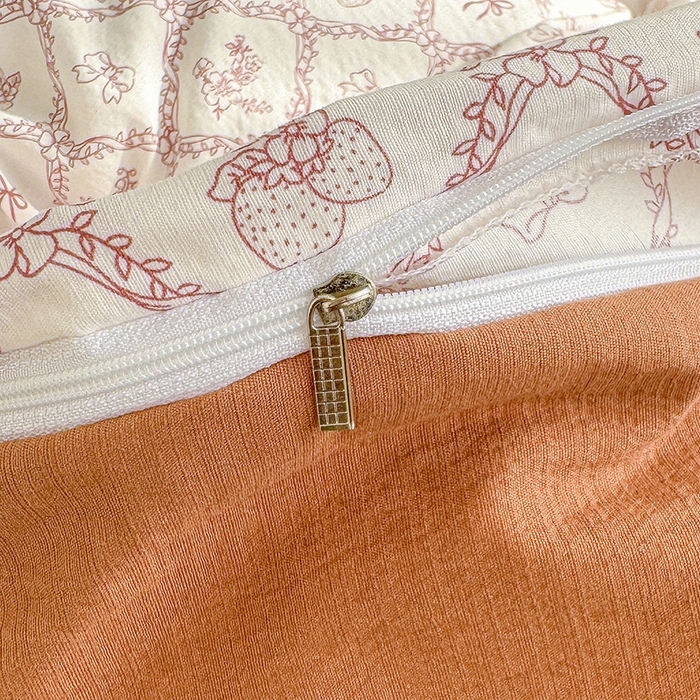 91家纺网 家纺一手货源 找家纺 云玲时尚 2026新款云感双层纱印花四件套 曼塔庄园