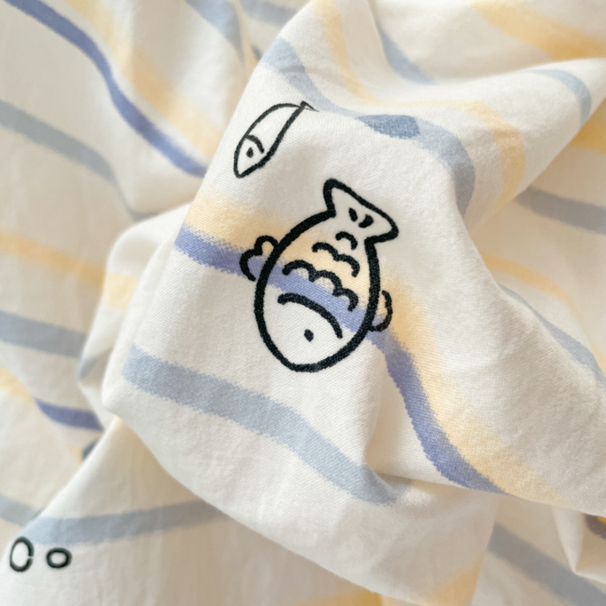 91家纺网 家纺一手货源 找家纺 云玲时尚 2026新款古法水洗仿棉云感纱四件套 小鱼的心事