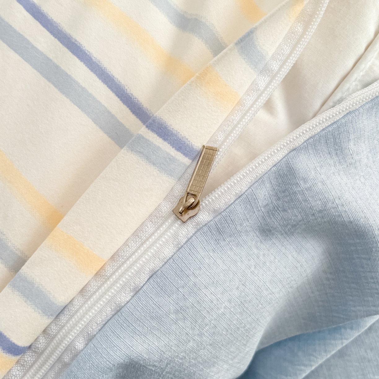 91家纺网 家纺一手货源 找家纺 云玲时尚 2026新款古法水洗仿棉云感纱四件套 小鱼的心事