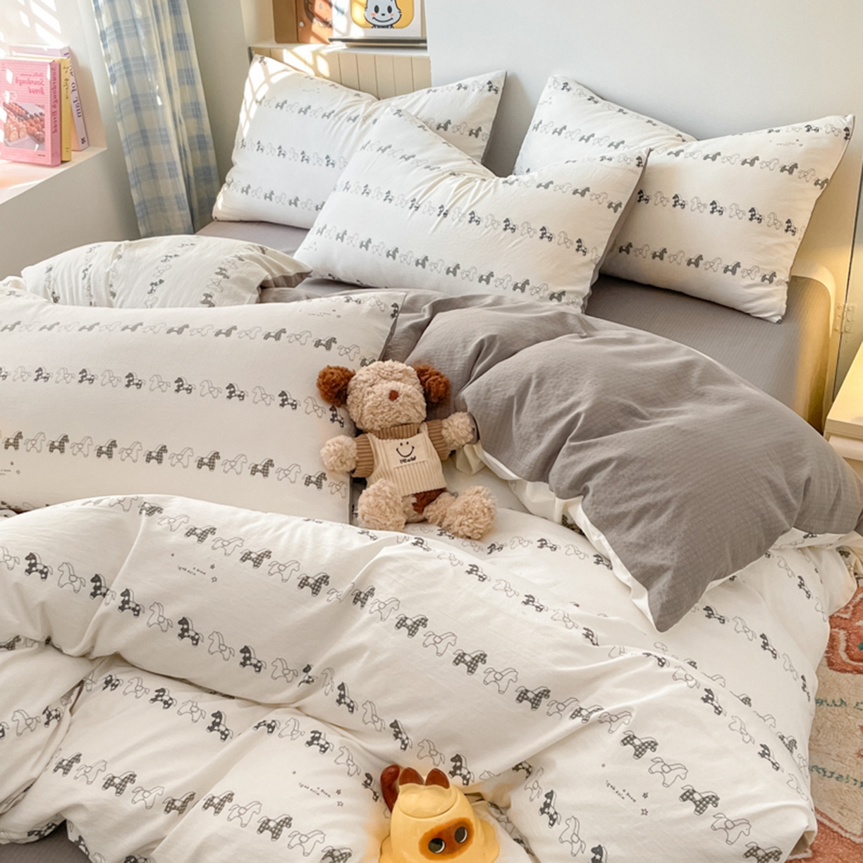 91家纺网 家纺一手货源 找家纺 云玲时尚 2026新款古法水洗仿棉云感纱四件套 旋转木马