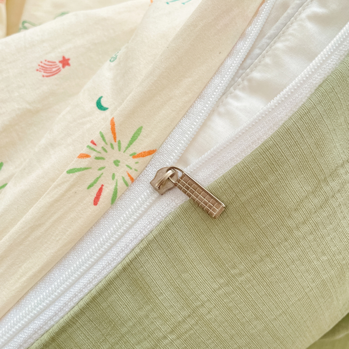 91家纺网 家纺一手货源 找家纺 云玲时尚 2026新款古法水洗仿棉云感纱四件套 烟花星语