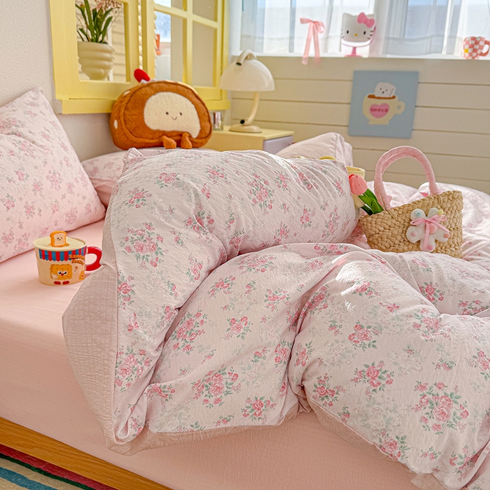 91家纺网 家纺一手货源 找家纺 云玲时尚 2026新款云感双层纱印花四件套 蔷薇絮